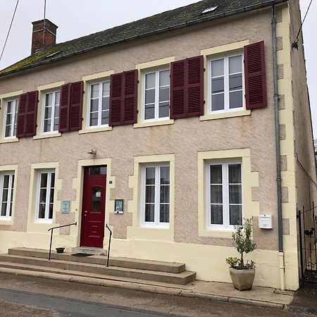 Le Voyageur Bed and Breakfast Saint-Bonnet-Tronçais Eksteriør billede